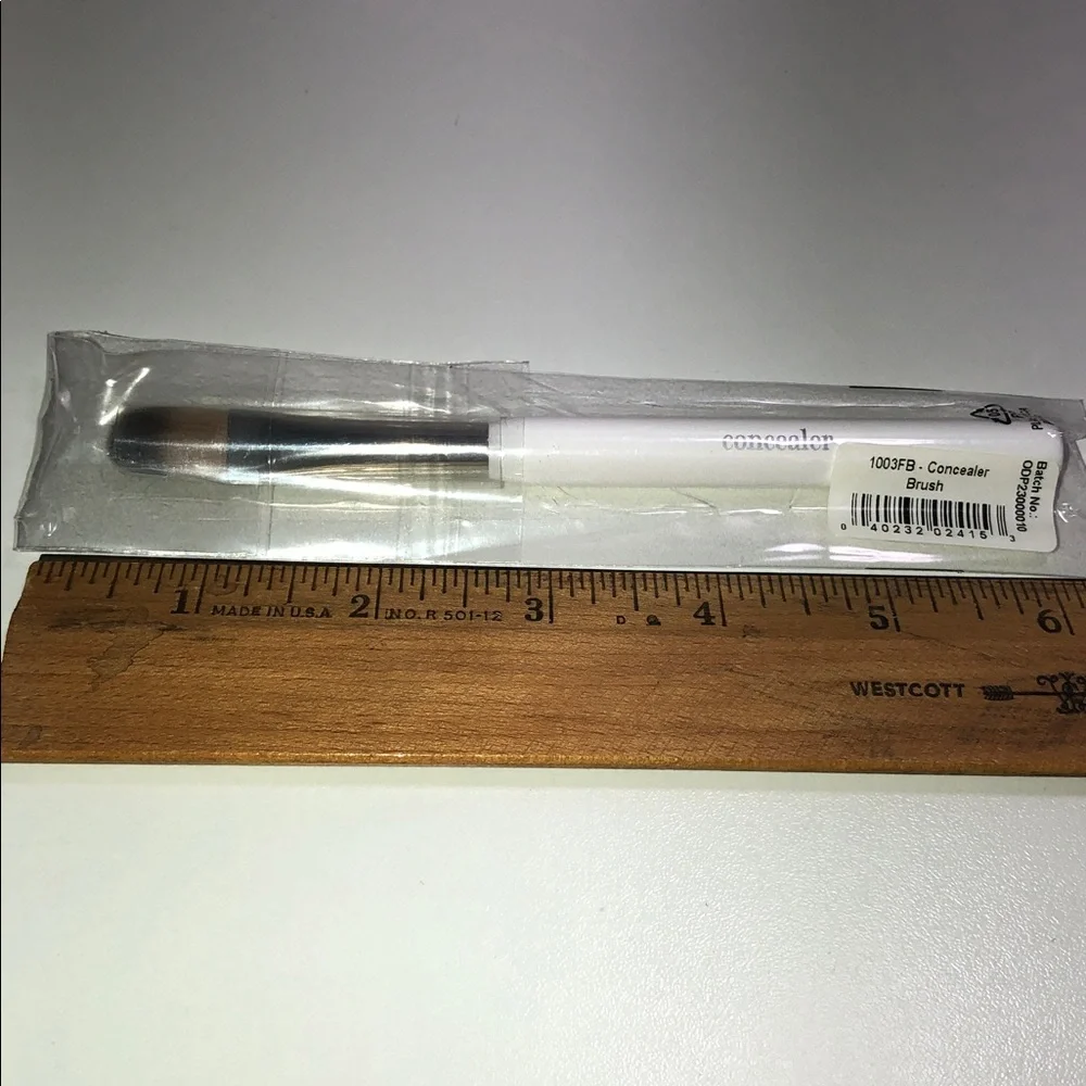Kajer Weis concealer brush NEW and sealed.